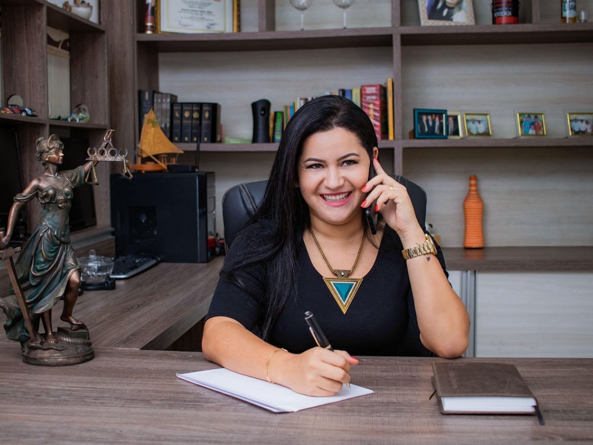 Agent d'accueil au téléphone